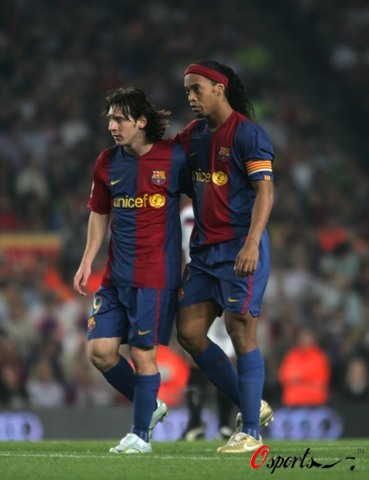 的保护下 的保护下