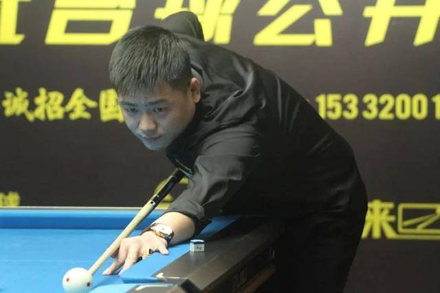 在球场上的 在球场上的