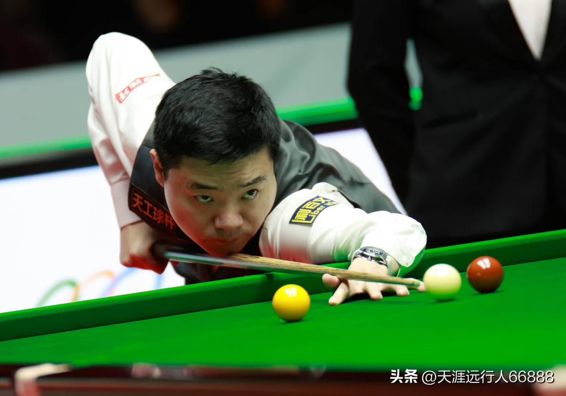 某国际赛艇 某国际赛艇