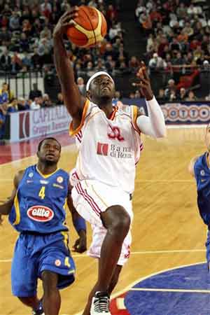 一步步逼出 一步步逼出